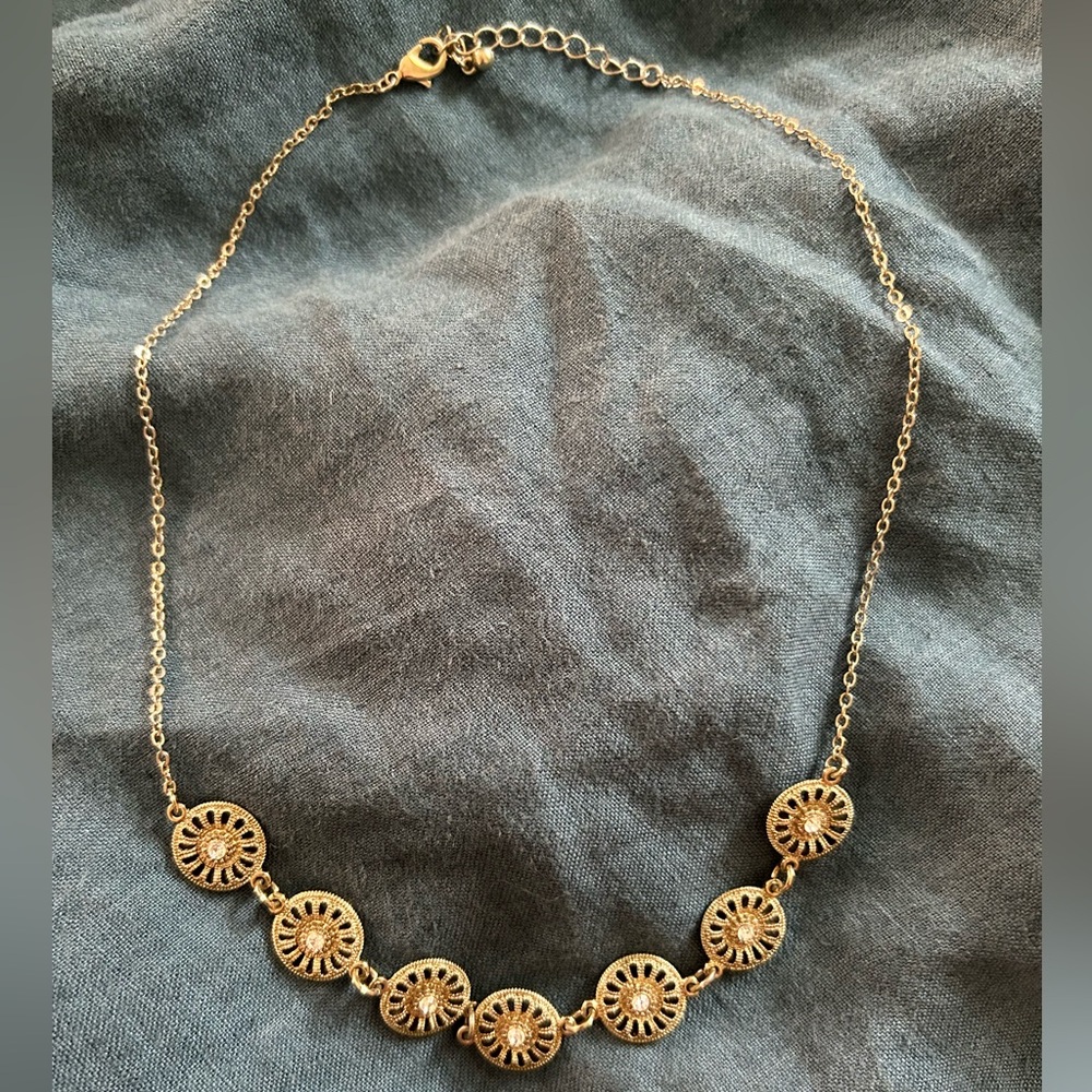 Francesca’s Elegant Gold Necklace Reversible